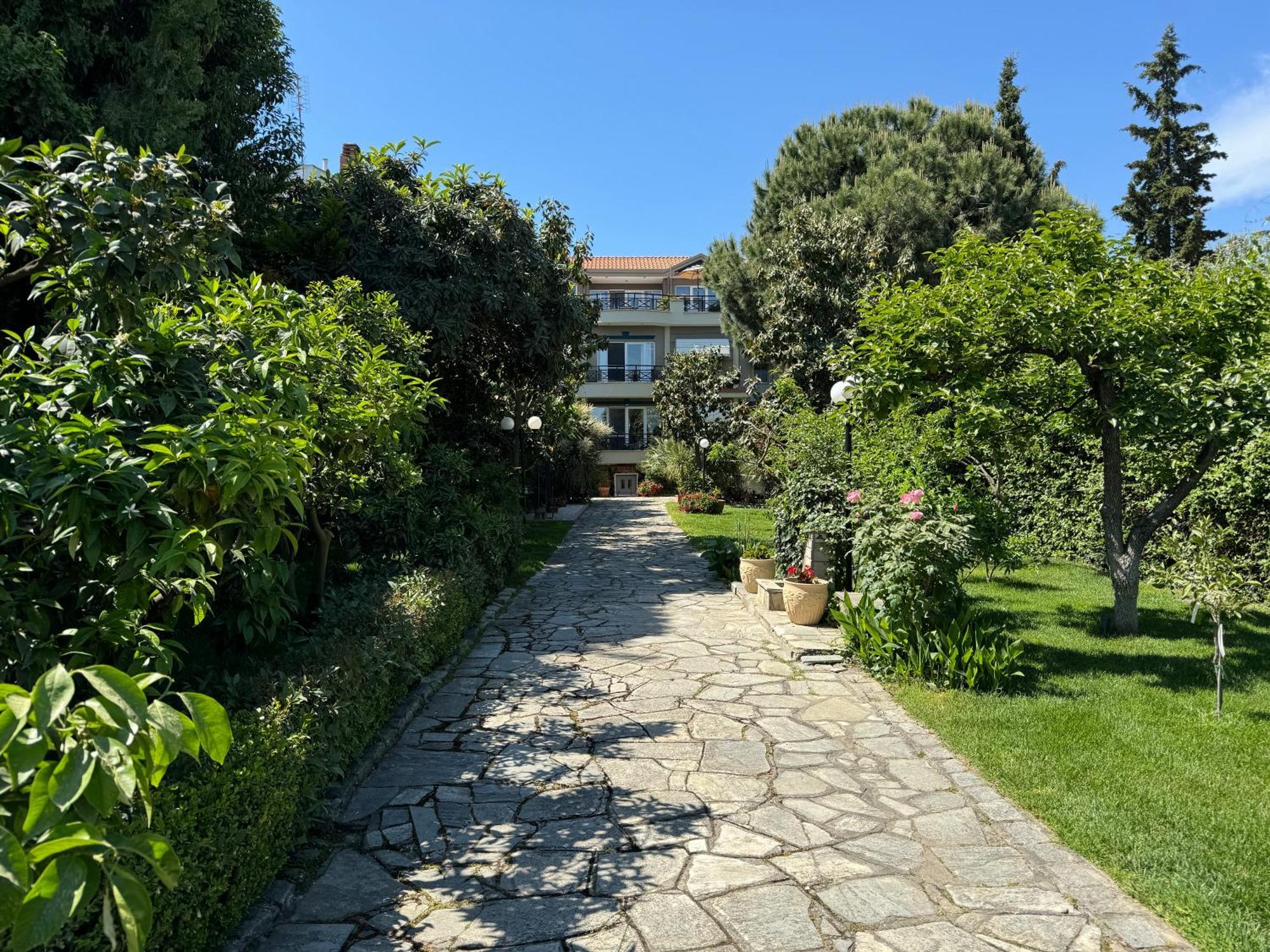 Paneon Apartments Nea Iraklitsa Kültér fotó
